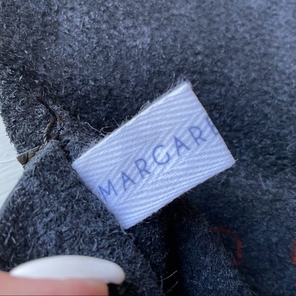 Margaret Vera Handmade Leather Clutch - Picture 9 of 9